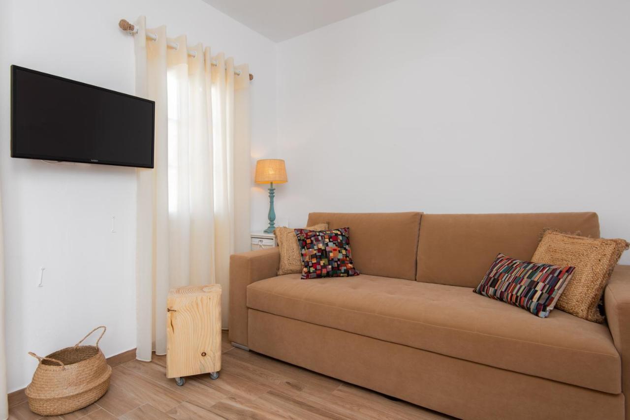 Miles Away Luxury Apartments Platis Gialos  Esterno foto