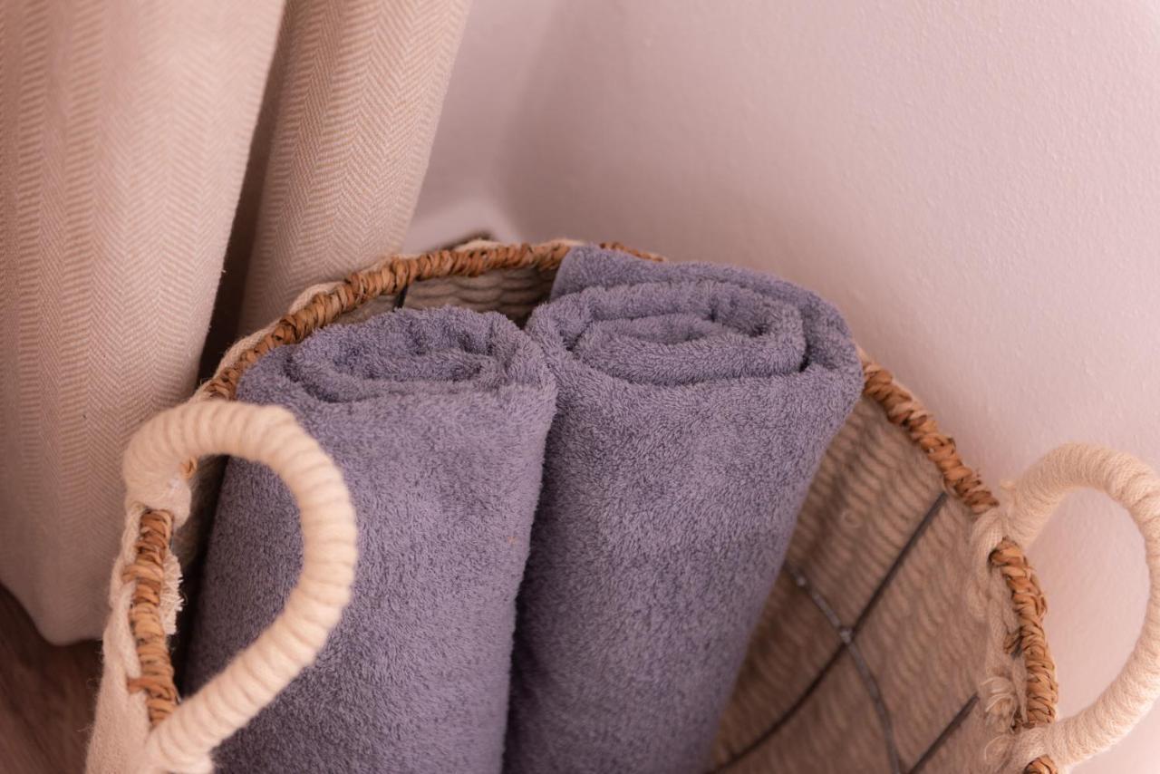 Miles Away Luxury Apartments Platis Gialos  Esterno foto