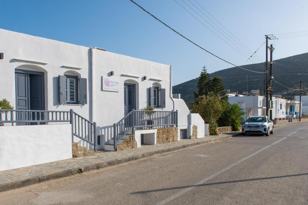 Miles Away Luxury Apartments Platis Gialos  Esterno foto