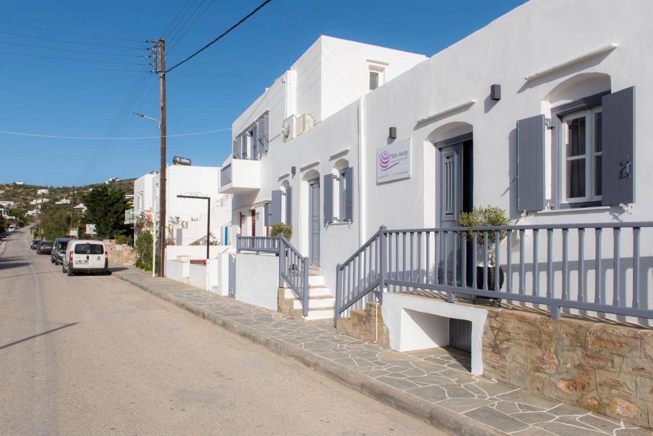 Miles Away Luxury Apartments Platis Gialos  Esterno foto