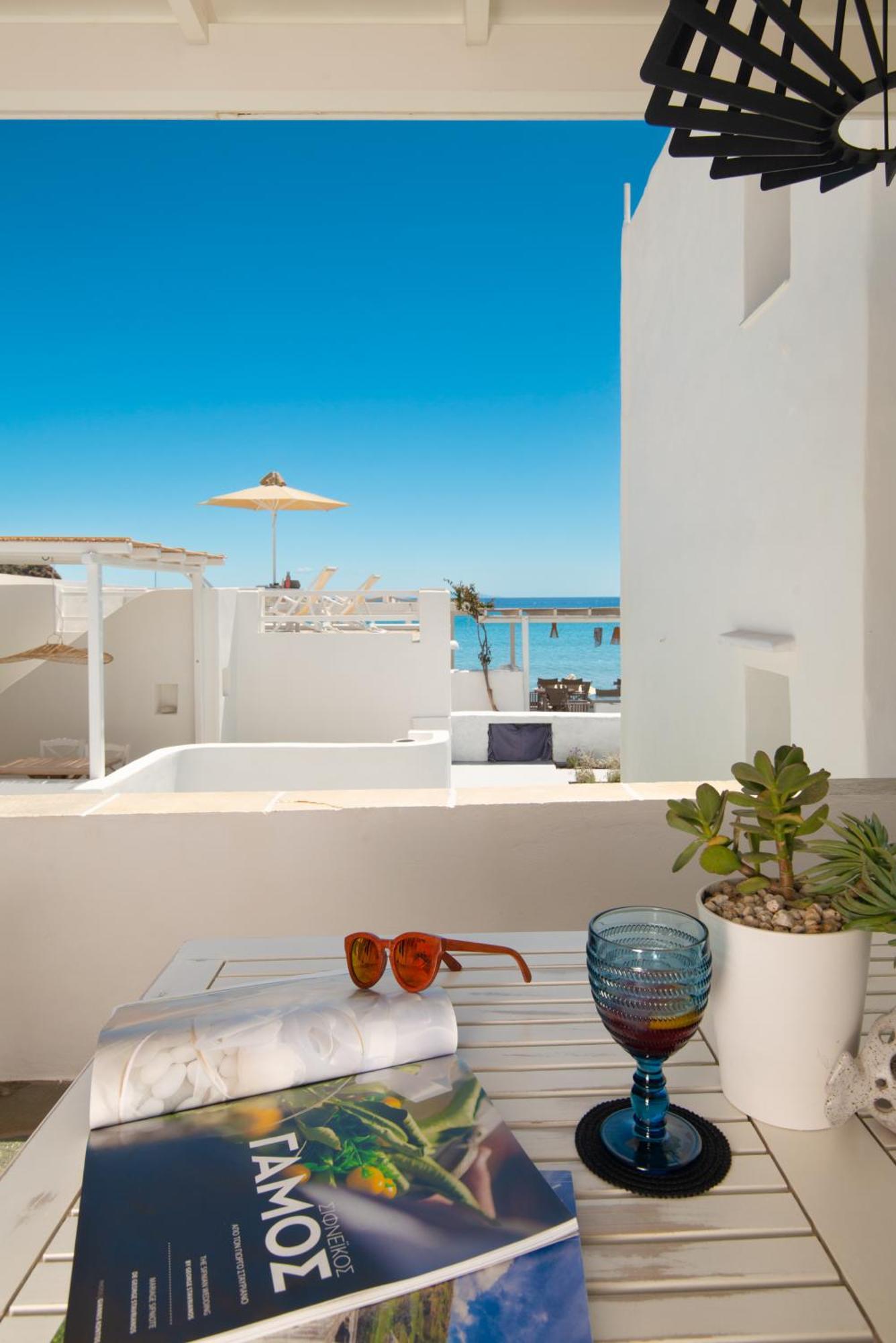 Miles Away Luxury Apartments Platis Gialos  Esterno foto